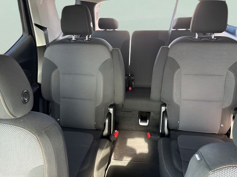 Used 2018 Chevrolet Traverse LT AWD/4WD image 40