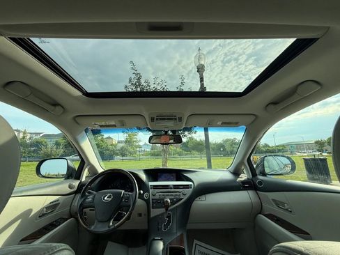 Used 2011 Lexus RX 350 AWD w/ Premium Pkg image 17