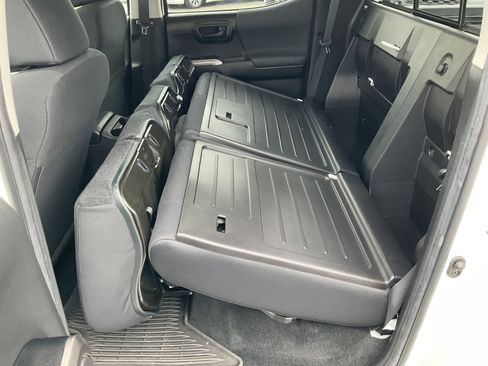 Used 2023 Toyota Tacoma SR5 w/ Trail Edition image 43