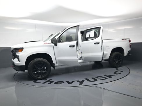 Used 2024 Chevrolet Silverado 1500 Custom Trail Boss w/ LPO, Dark Essentials Package image 37