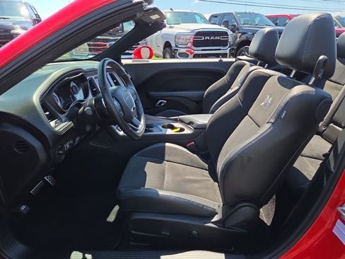 Used 2023 Dodge Challenger R/T Scat Pack RWD image 9