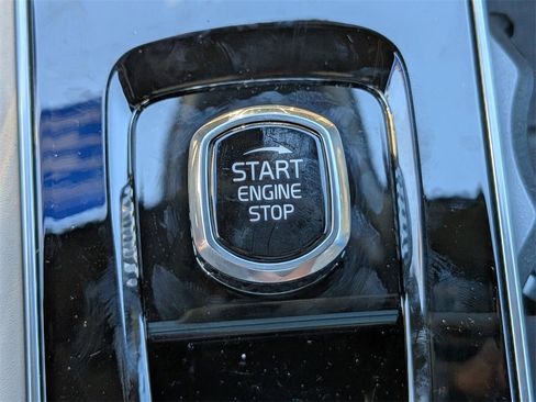 New 2026 Volvo XC90 B6 Plus w/ Protection Package Premier image 36