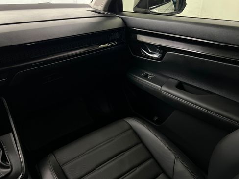 Used 2025 Honda CR-V EX-L image 11