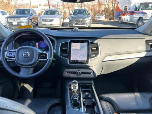 Used 2023 Volvo XC90 T8 Ultimate image 4