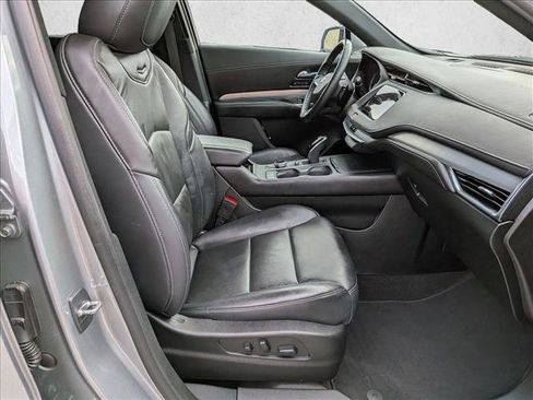 Used 2023 Cadillac XT4 Premium Luxury image 19