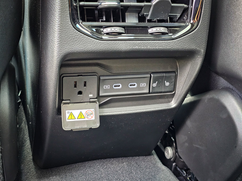 New 2026 Jeep Grand Cherokee Limited w/ Limited Altitude Package AWD/4WD image 39