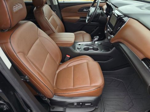 Used 2021 Chevrolet Traverse High Country w/ LPO, Floor Liner Package AWD/4WD image 44