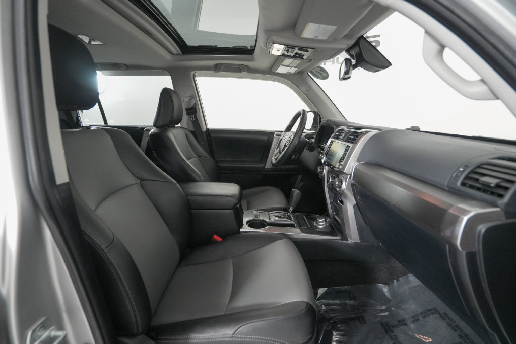 Used 2021 Toyota 4Runner SR5 Premium w/ Moonroof Package AWD/4WD image 19