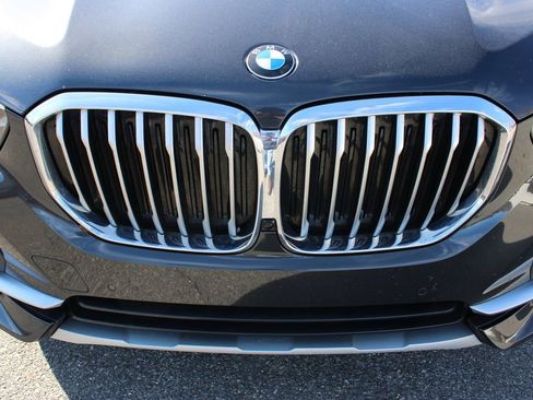 Used 2023 BMW X5 xDrive40i w/ Premium Package image 56