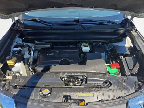Used 2017 Nissan Pathfinder SL w/ SL Premium Package AWD/4WD image 17