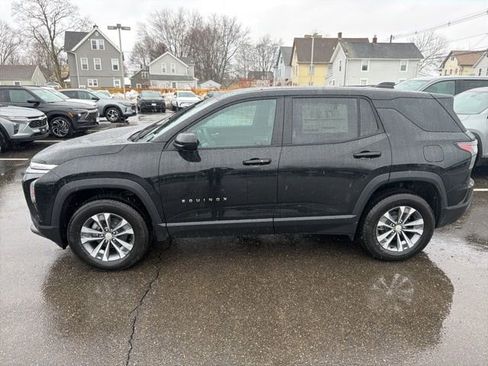 New 2026 Chevrolet Equinox LT w/ Convenience Package II AWD/4WD image 3