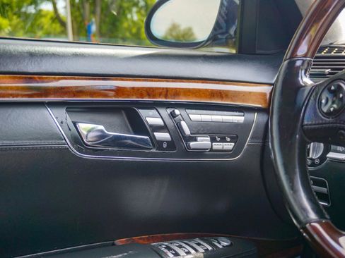 Used 2007 Mercedes-Benz S 600 image 35
