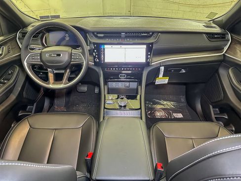 New 2026 Jeep Grand Cherokee Limited AWD/4WD image 22