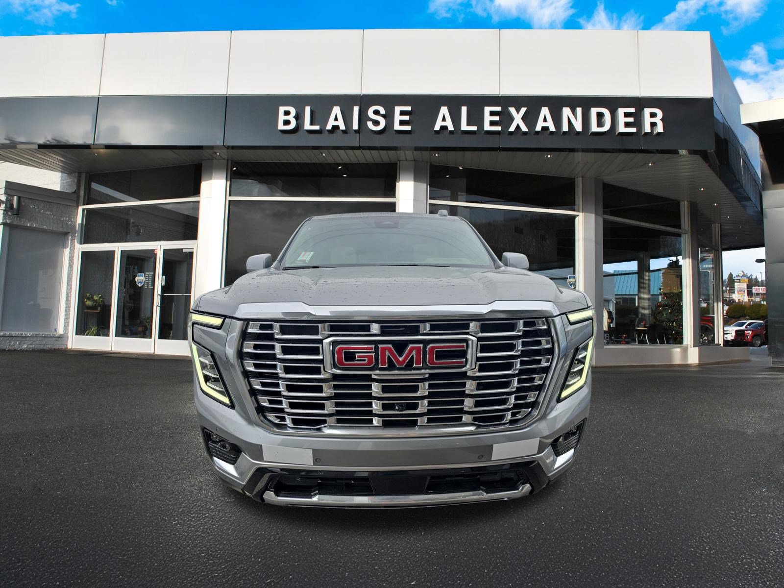 New 2026 GMC Yukon Denali w/ Denali Reserve Package AWD/4WD image 10