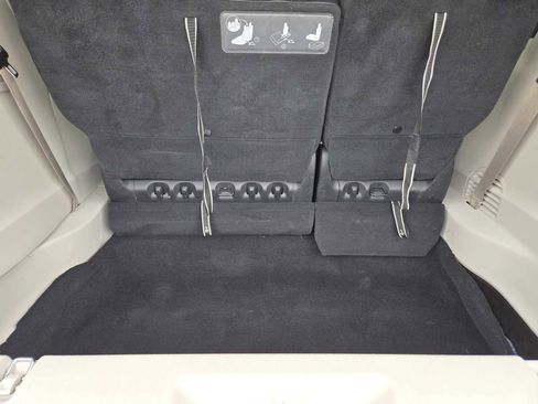 Used 2019 Chrysler Pacifica Touring-L Plus w/ Advanced Safetytec Group image 29