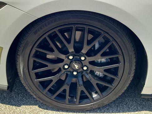 Used 2024 Ford Mustang GT RWD image 12