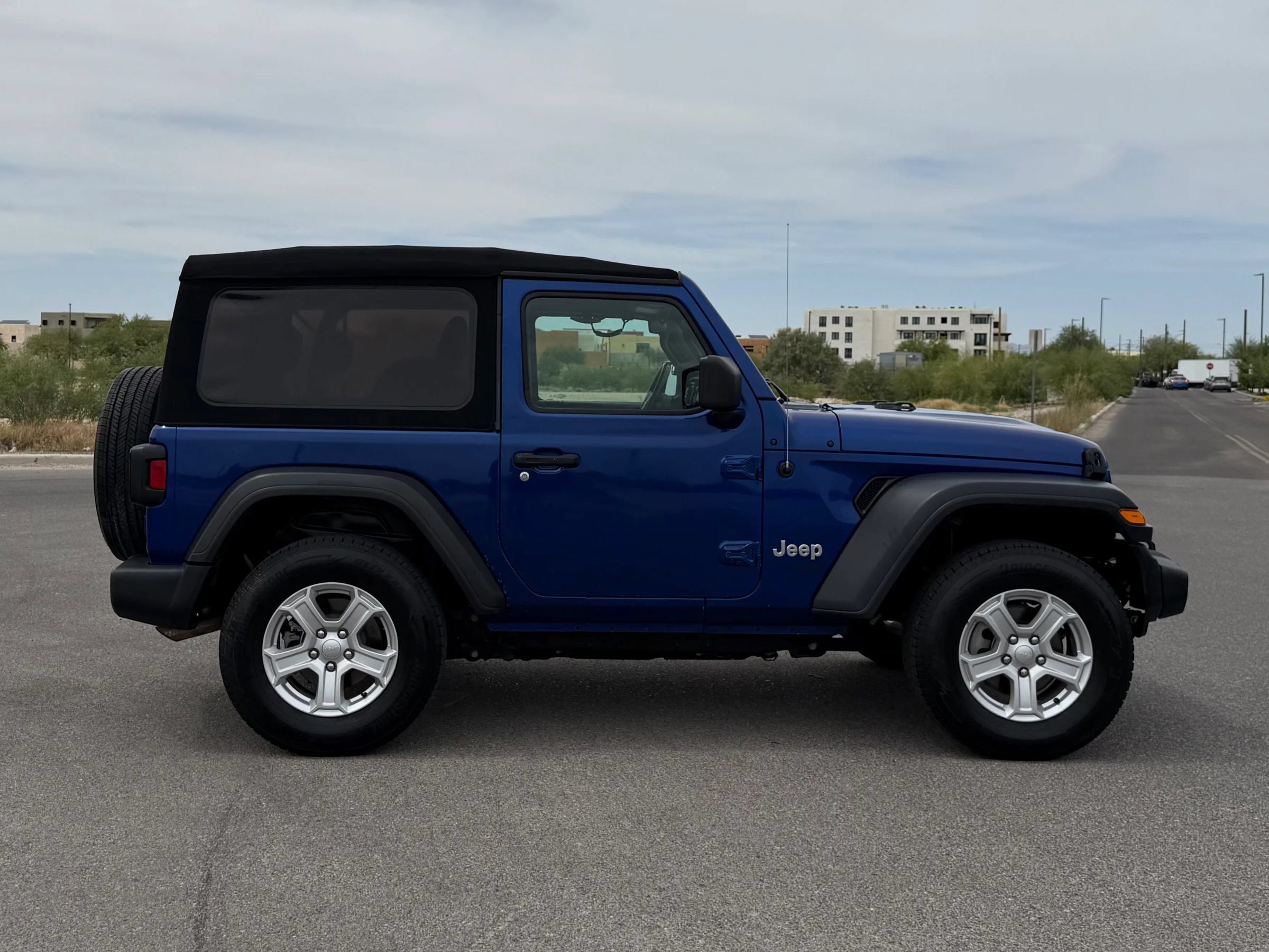 Used 2019 Jeep Wrangler Sport AWD/4WD image 6