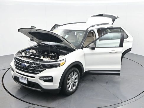 Used 2021 Ford Explorer XLT w/ Equipment Group 202A image 38