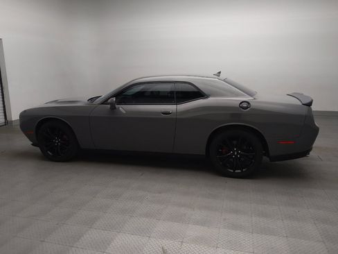 Used 2018 Dodge Challenger SXT w/ Blacktop Package RWD image 3