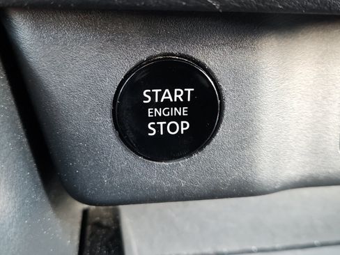 Used 2025 Nissan Rogue SV FWD image 20