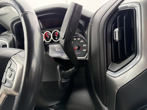 Used 2021 Chevrolet Silverado 1500 LT image 17