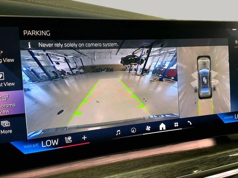 Certified 2023 BMW 740i RWD image 27