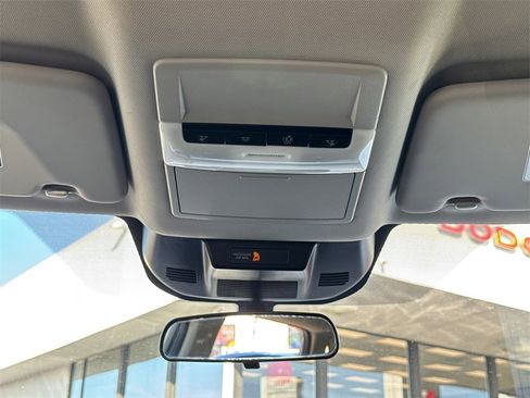 Used 2023 Nissan Rogue S image 21