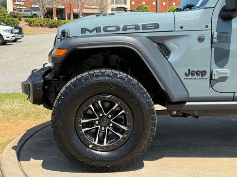New 2026 Jeep Wrangler Unlimited Rubicon 392 w/ Quick Order Package 27X Moab image 12