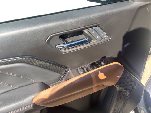 Used 2024 GMC Canyon AT4 w/ AT4 Premium Package image 24