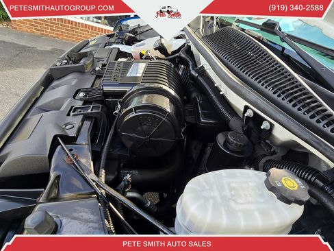 Used 2018 Chevrolet Express 3500 w/ Power Convenience Package image 32