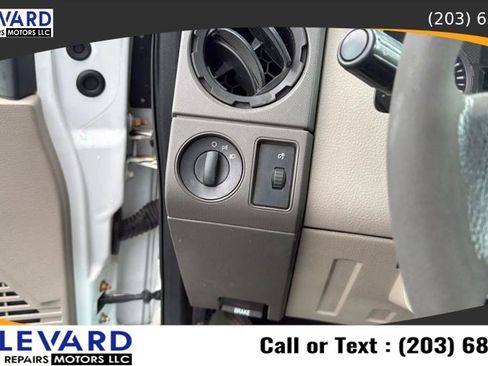 Used 2009 Ford F250 XL AWD/4WD image 19