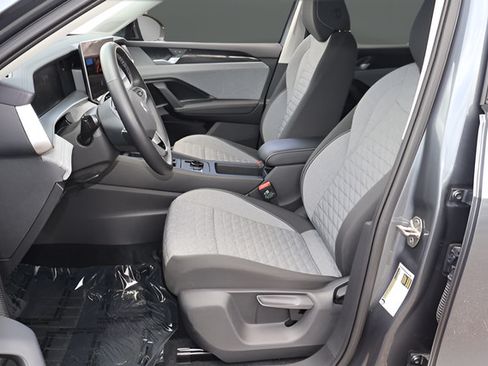Certified 2025 Volkswagen Tiguan S AWD/4WD image 13