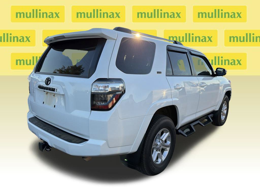 Used 2024 Toyota 4Runner SR5 Premium w/ Moonroof Package AWD/4WD image 8