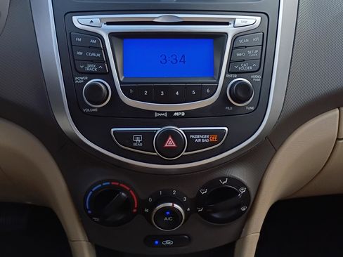 Used 2012 Hyundai Accent GLS image 14