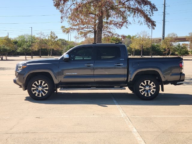 Used 2022 Toyota Tacoma Limited RWD image 4