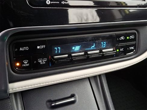 Certified 2017 Toyota Corolla iM w/ Carpet Mat Package image 14