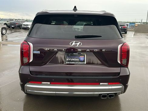 Used 2024 Hyundai Palisade Calligraphy image 12