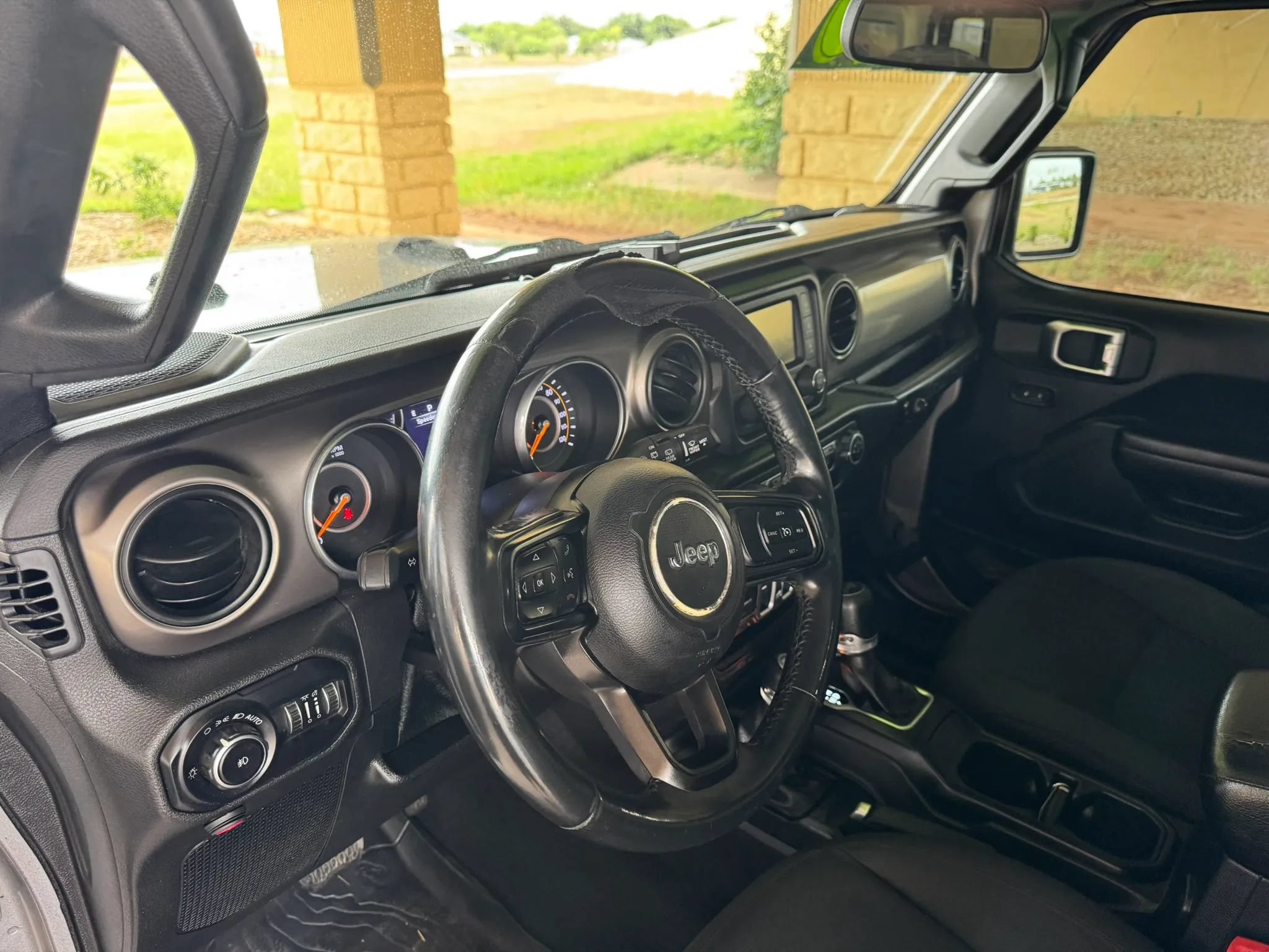 Used 2018 Jeep Wrangler Unlimited Sport S AWD/4WD image 12