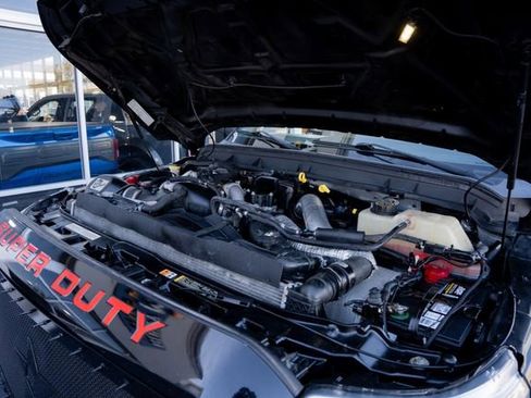 Used 2016 Ford F250 XLT w/ XLT Premium Package image 31