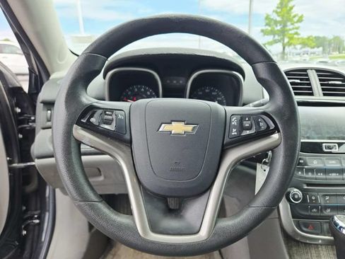 Used 2015 Chevrolet Malibu LT w/ Power Convenience Package FWD image 11
