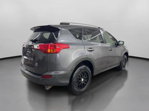 Used 2013 Toyota RAV4 LE AWD/4WD image 10