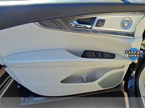 Used 2019 Lincoln Nautilus Black Label image 6