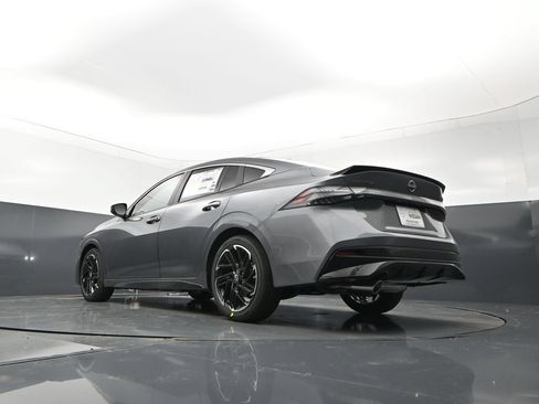 New 2026 Nissan Sentra SR w/ SR Premium Package FWD image 23