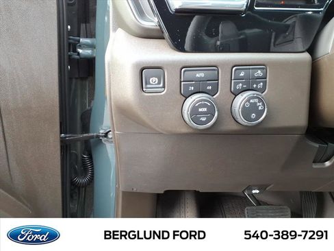 New 2026 Ford F250 XLT w/ XLT Premium Package image 18