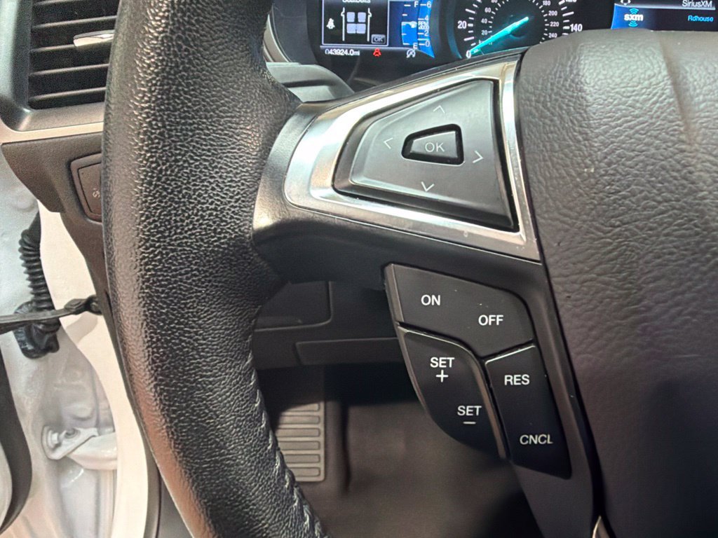 Used 2024 Ford Edge SEL AWD/4WD image 23