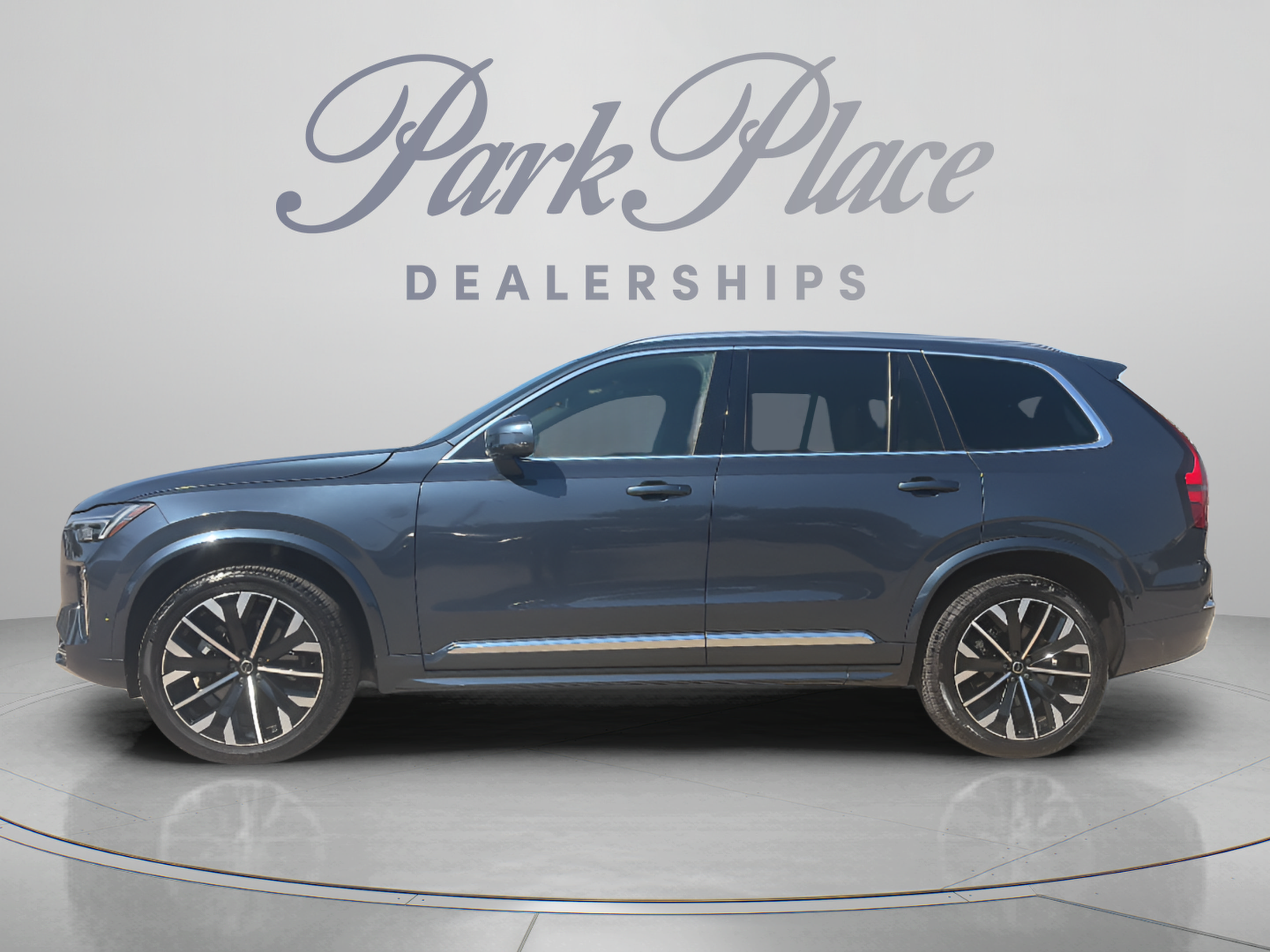Used 2026 Volvo XC90 B6 Plus AWD/4WD image 2
