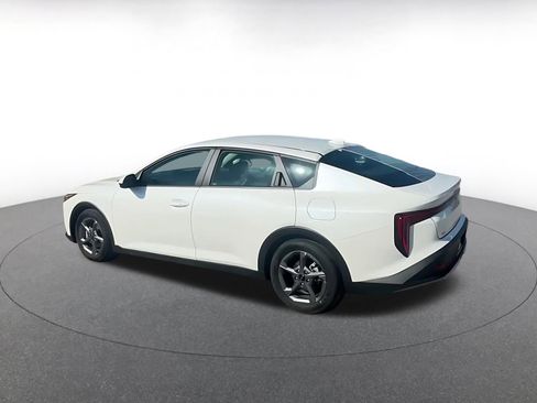 Used 2025 Kia K4 LXS image 9