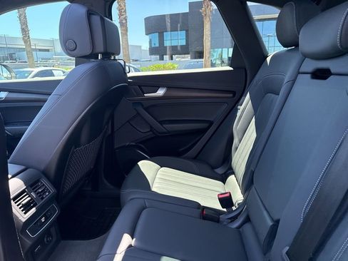 Used 2023 Audi Q5 2.0T Premium w/ Convenience Package image 17