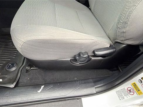 Used 2017 Toyota Tacoma SR5 image 21