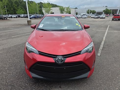 Used 2018 Toyota Corolla LE FWD image 8